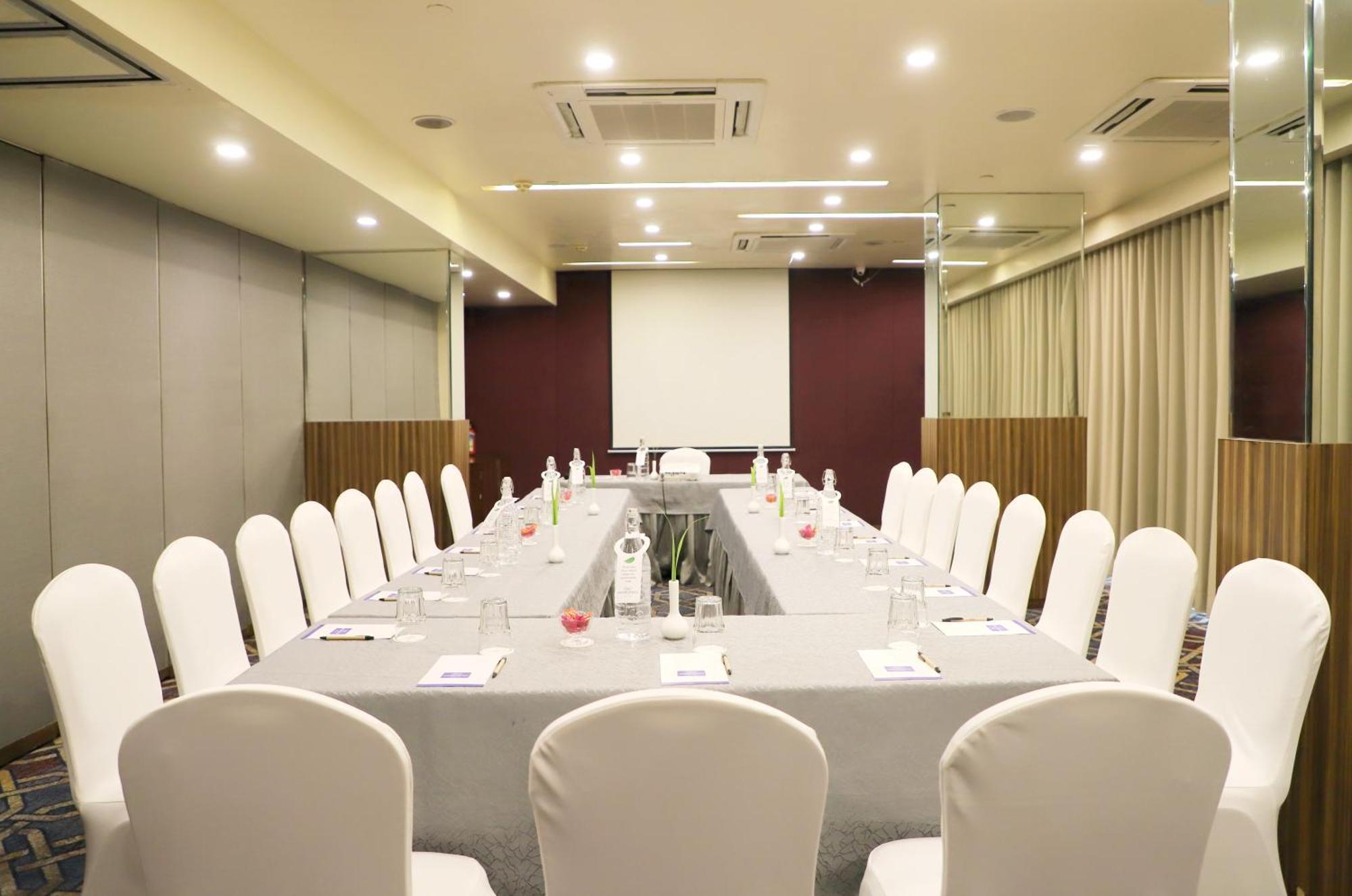 Marasa Sarovar Portico -Rajkot Ngoại thất bức ảnh